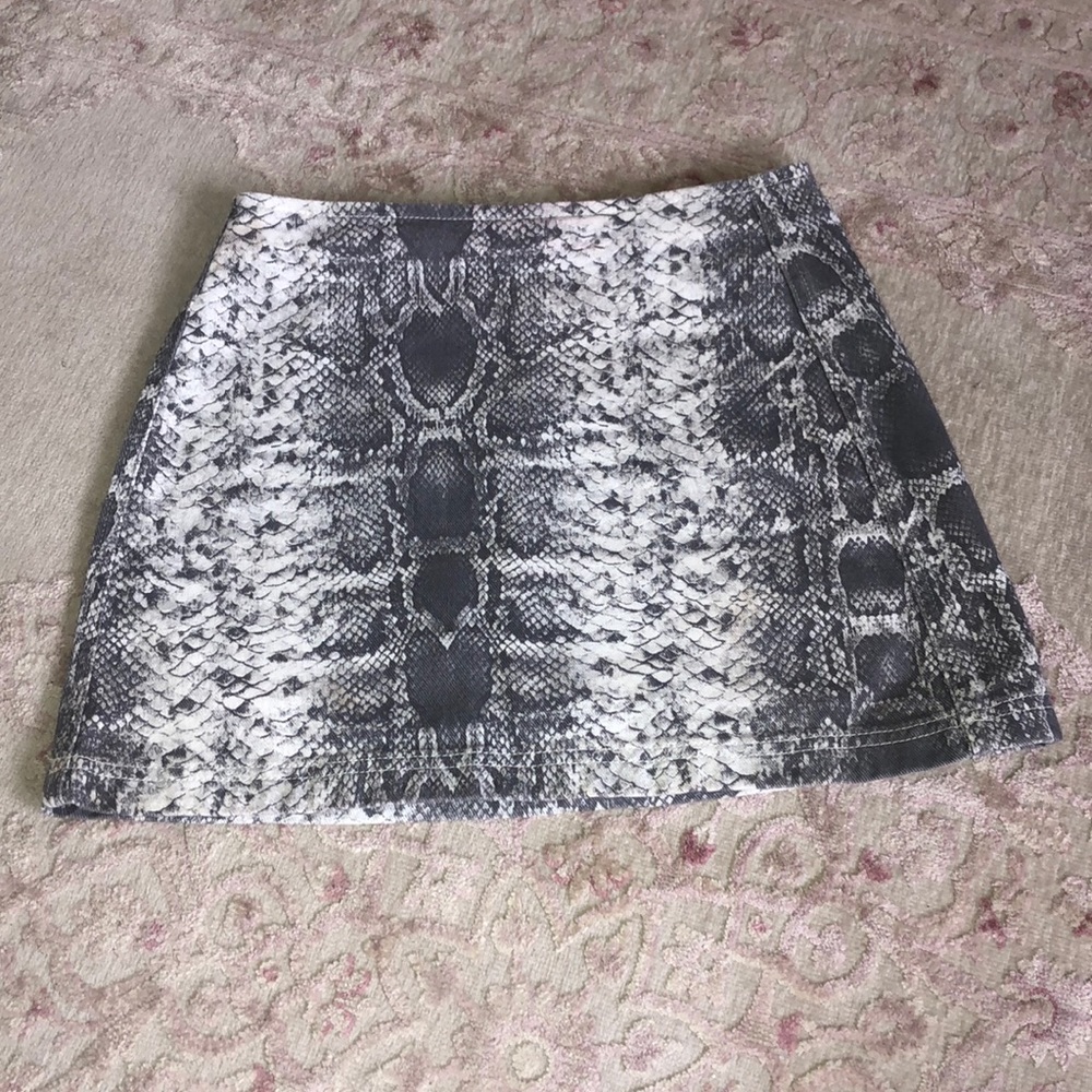 Snake print mini skirt